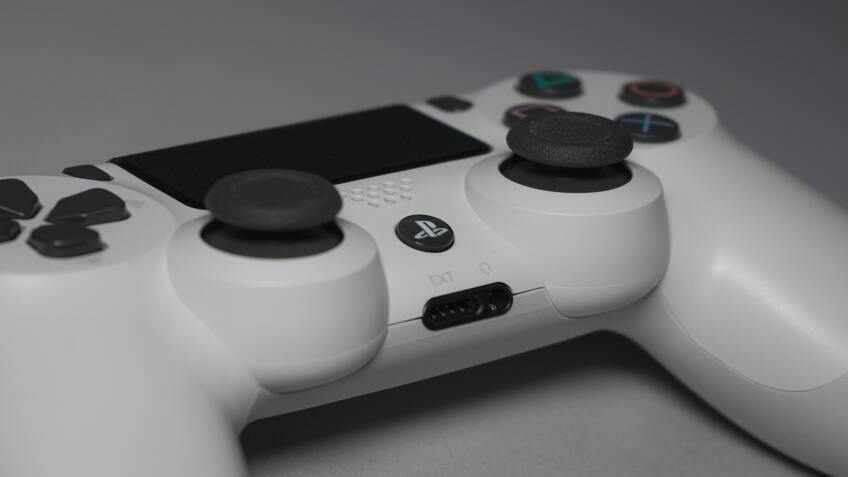 how to change your ps4 controller color